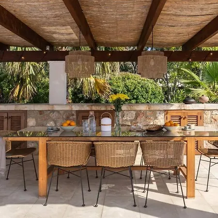 Villa La Telaranya - Luxury With Heated Pool Close To Port Pollenca Port de Pollença