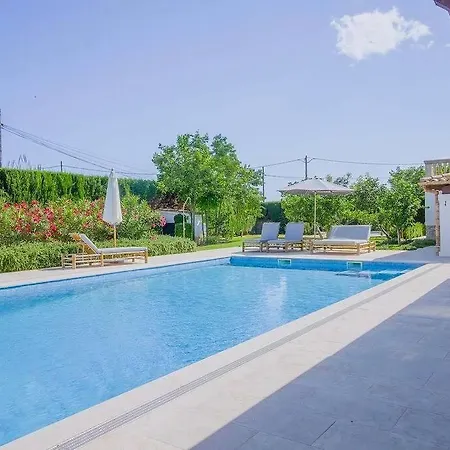 La Telaranya - Luxury With Heated Pool Close To Port Pollenca Port de Pollenca