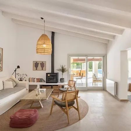 La Telaranya - Luxury With Heated Pool Close To Port Pollenca Port de Pollenca