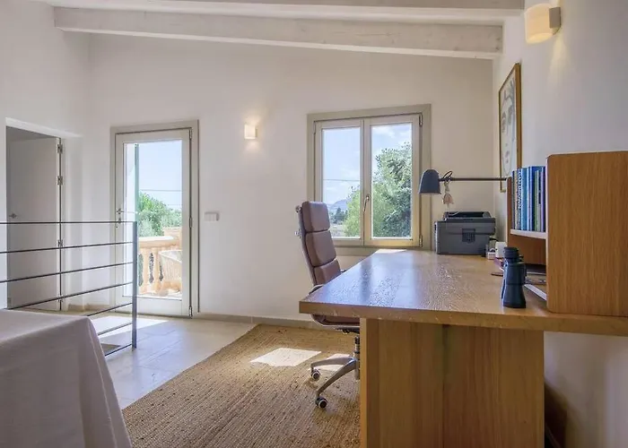 Villa La Telaranya - Luxury With Heated Pool Close To Port Pollenca Port de Pollenca