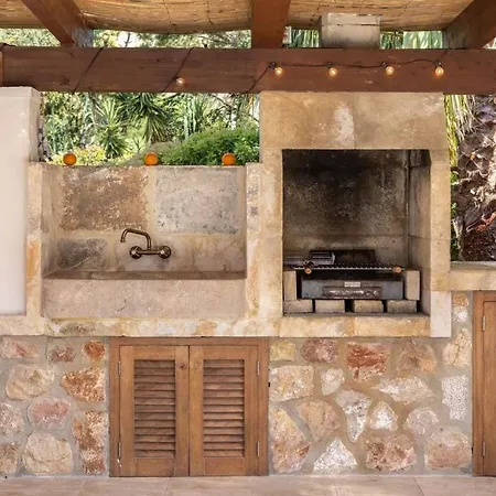 Villa La Telaranya - Luxury With Heated Pool Close To Port Pollenca *